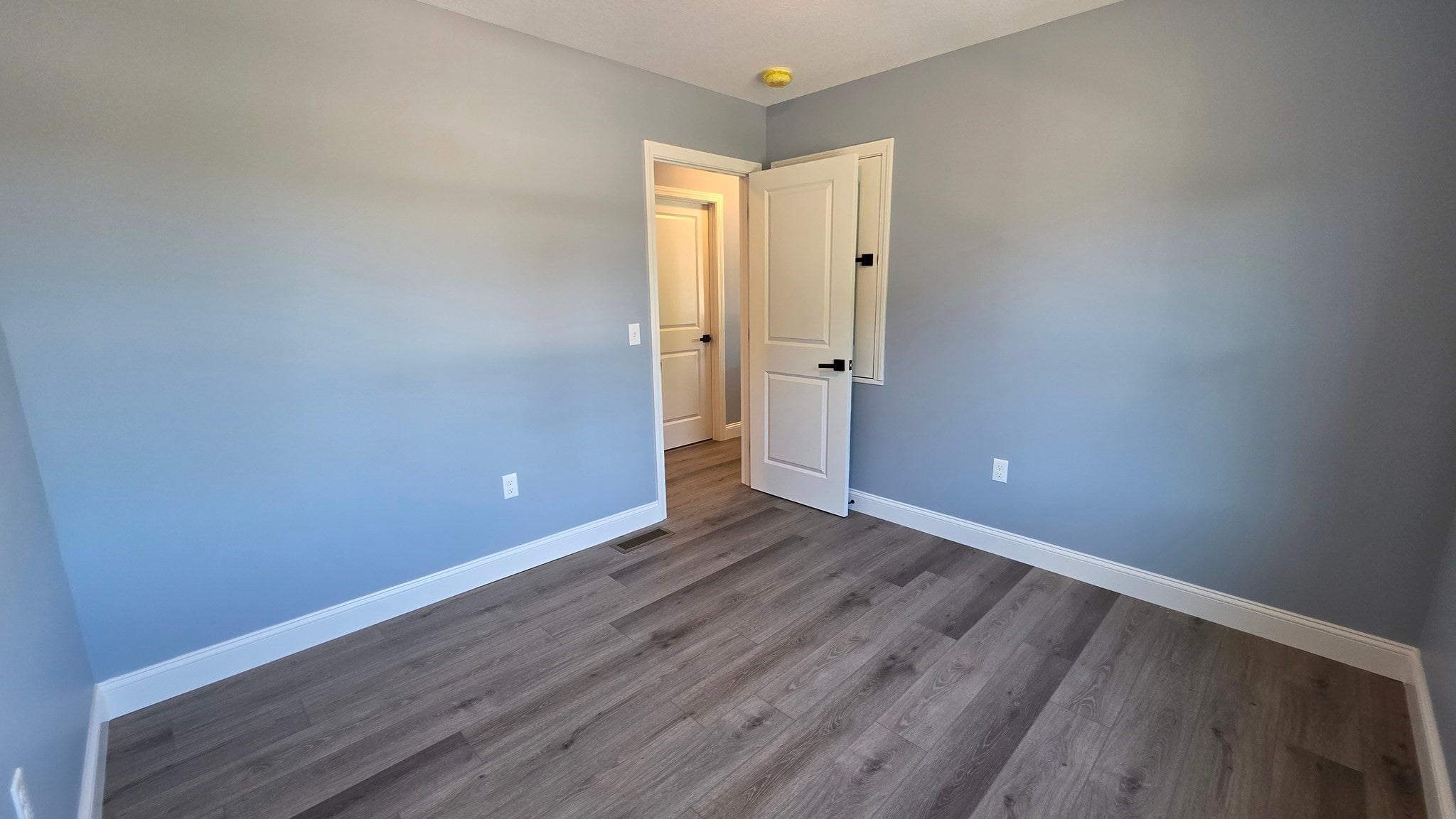 12 Willow St, Chicopee, MA, 12 Willow St, Chicopee, MA Photo #14