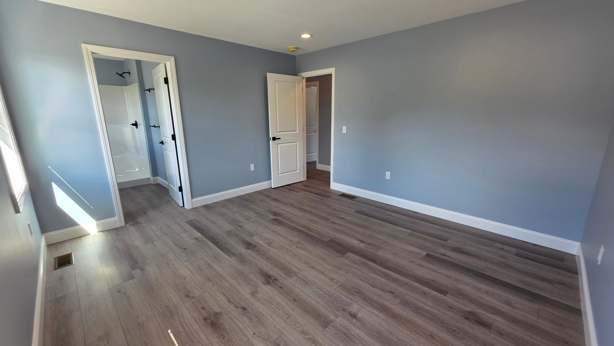 12 Willow St, Chicopee, MA, 12 Willow St, Chicopee, MA Photo #19