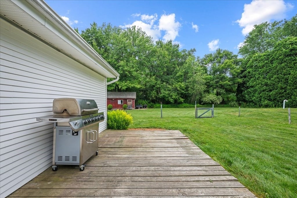2 Adams Dr, Brimfield, MA Photo #25