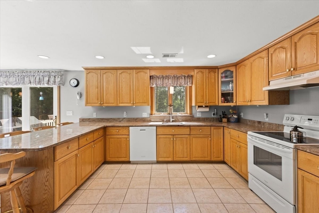 25 Plain St