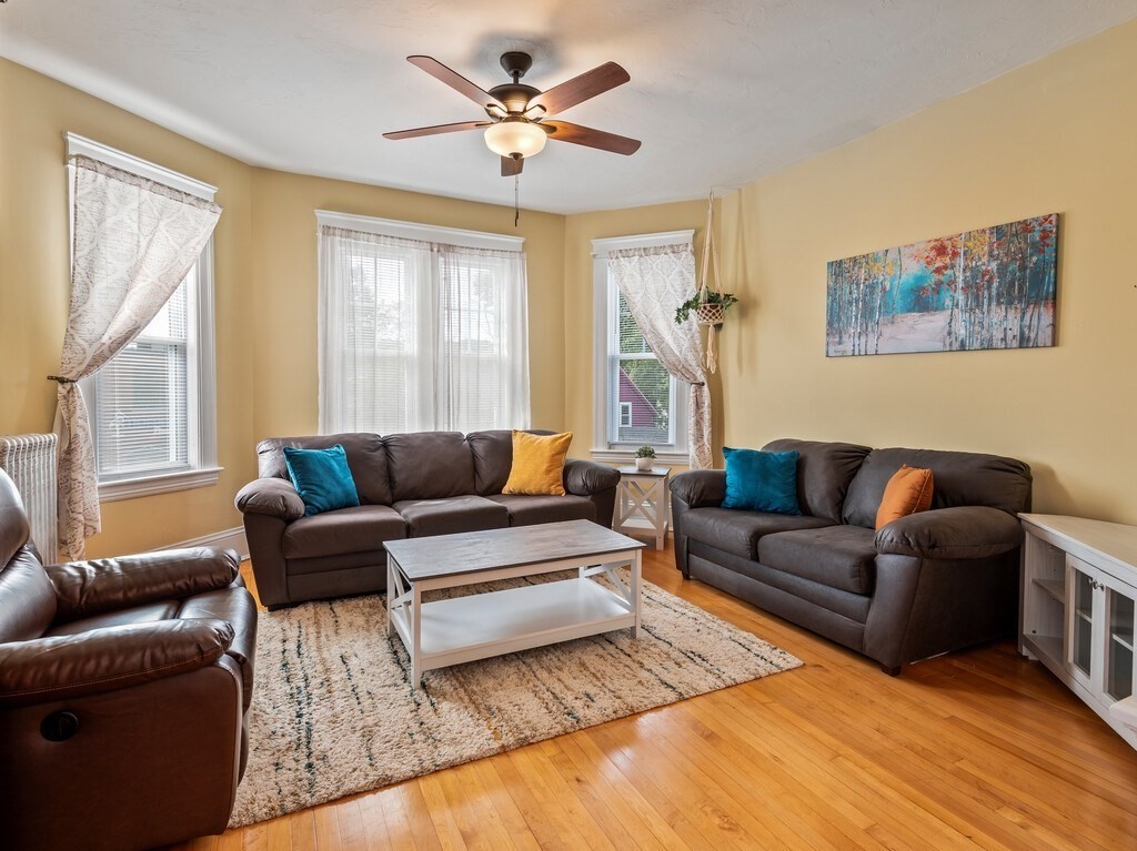371 Chandler St 2