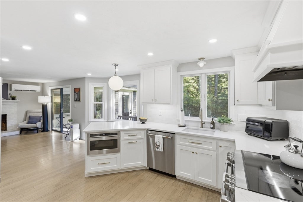 2 Harley Ln, Foxboro, MA, 2 Harley Ln, Foxboro, MA Photo #13