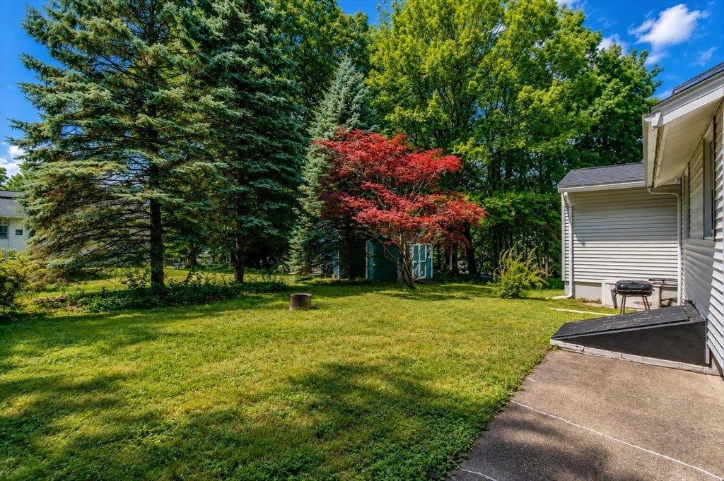 96 Crestwood Ln, Marlborough, MA Photo #28