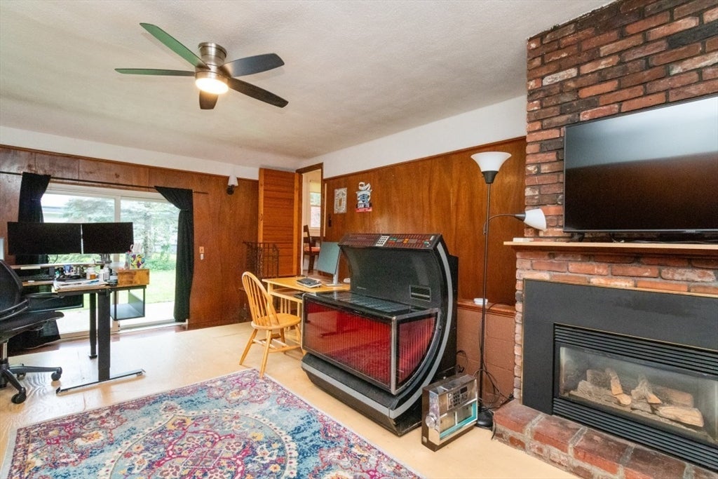 96 Crestwood Ln, Marlborough, MA Photo #21