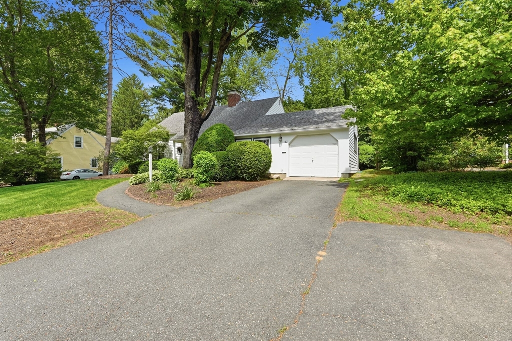 102 Blue Hills Rd