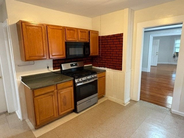 22 Lawton Ave #2, Lynn, MA Photo #4