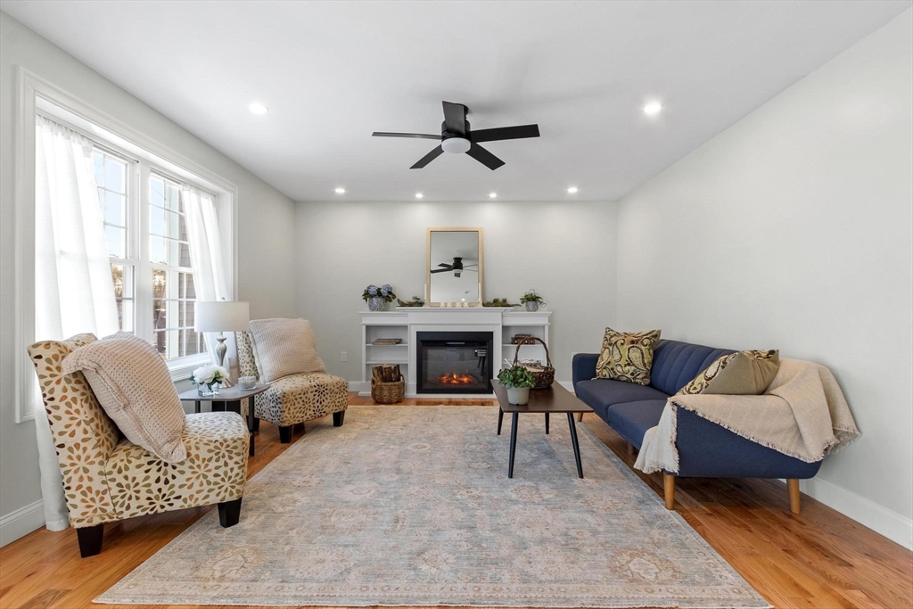 72 Cottage Lane -  (2fam)