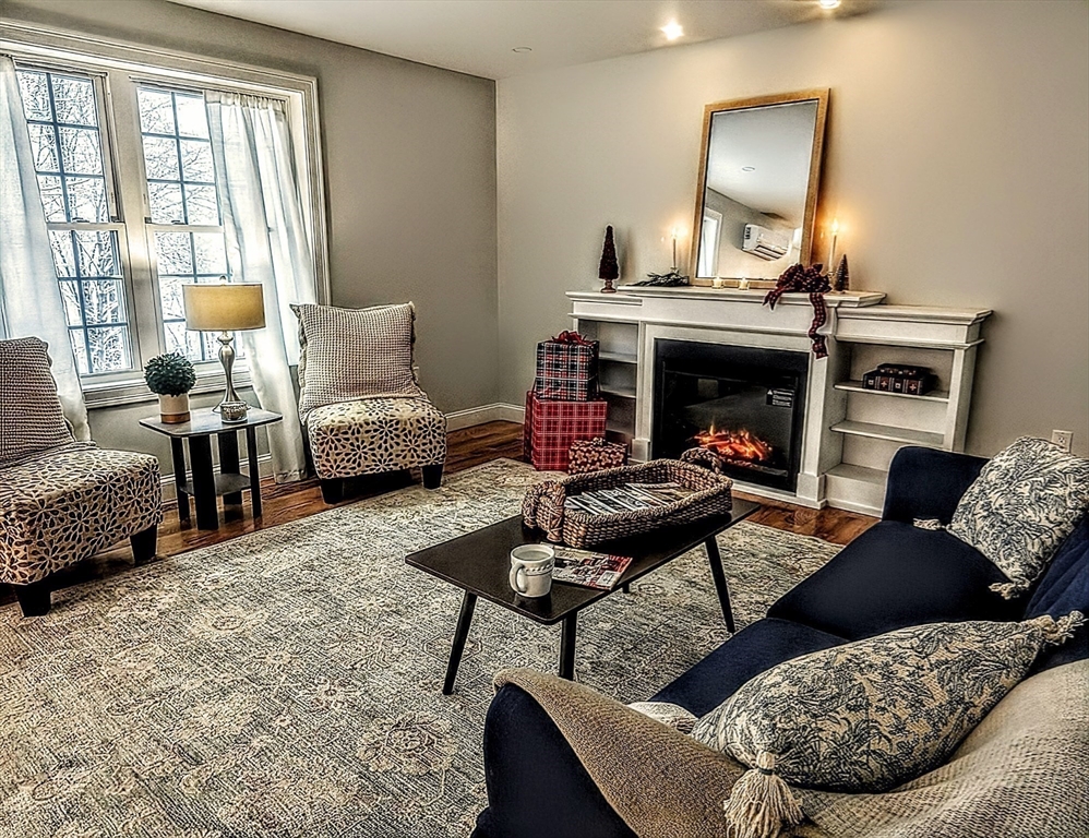 72 Cottage Lane -  (2fam)