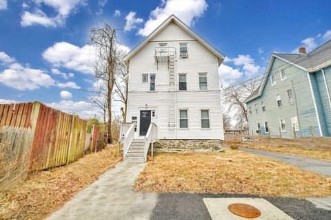Photo of 35 Newcomb Pl #2, Taunton, MA 02780 (MLS # 73487514)