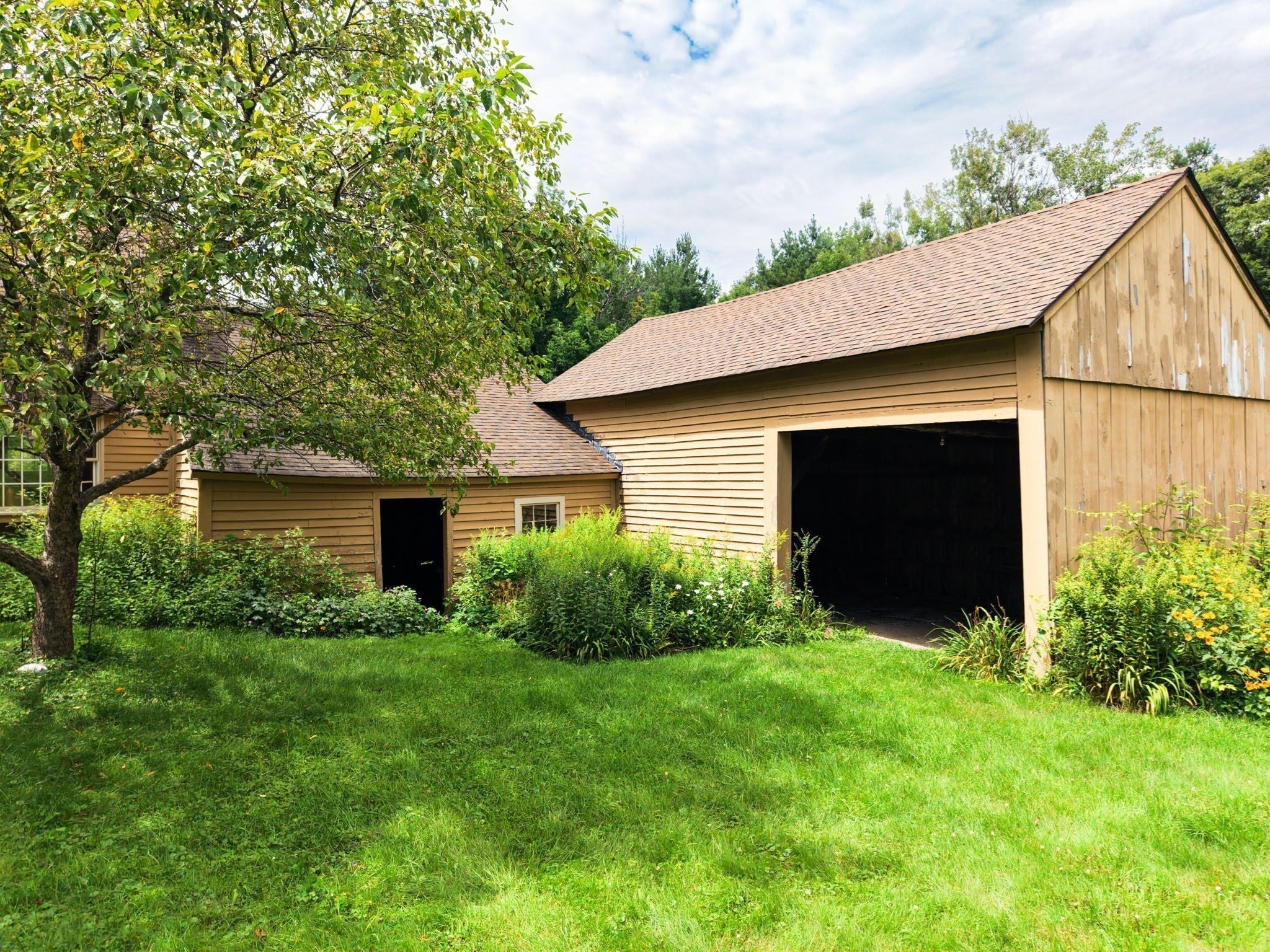 2-R Old Chester Rd, Blandford, MA Photo #37