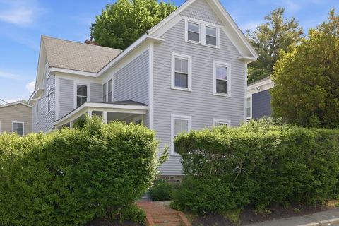 Photo of 55 Lincoln Avenue, Marblehead, MA 01945 (MLS # 73524255)