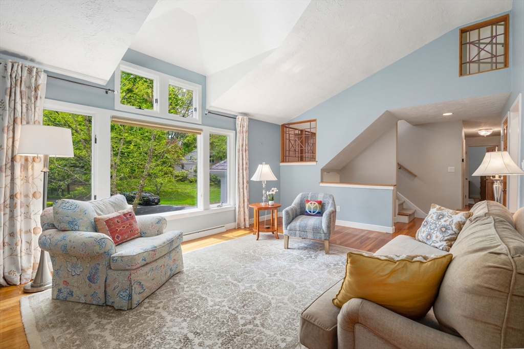 28 Brooks RD, Wayland, MA Photo #7