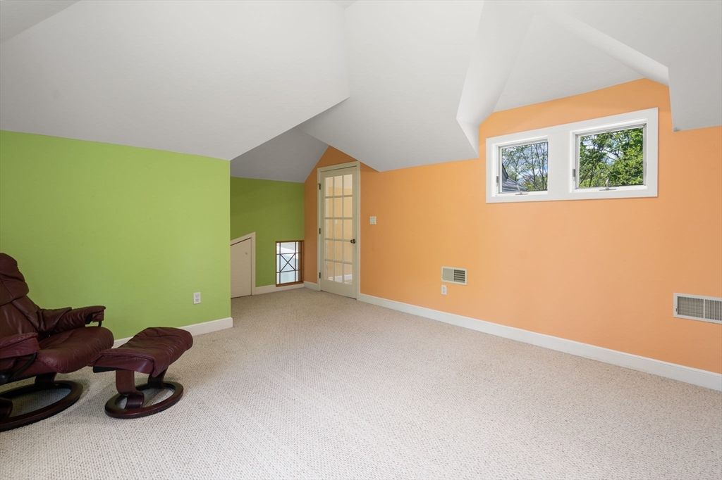28 Brooks RD, Wayland, MA Photo #29