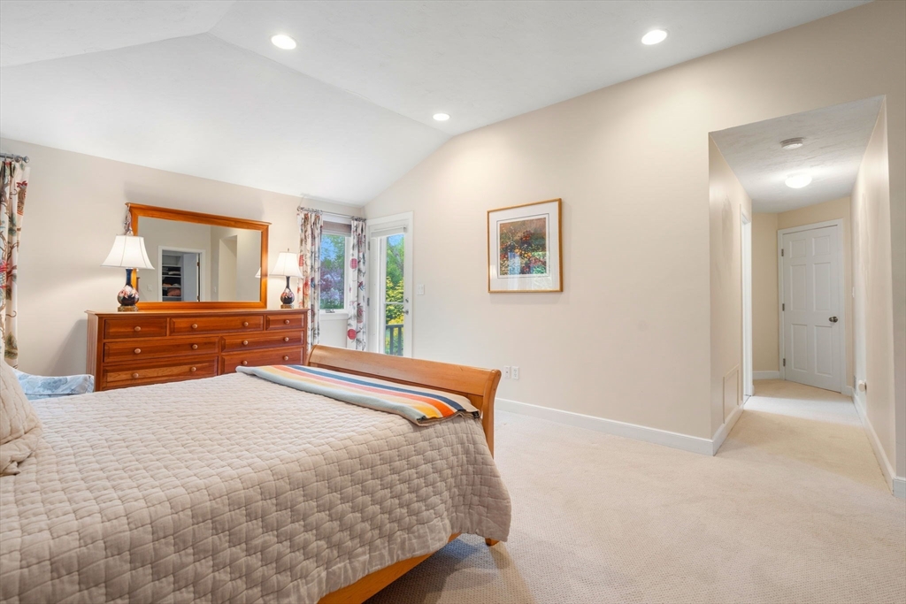28 Brooks RD, Wayland, MA Photo #24