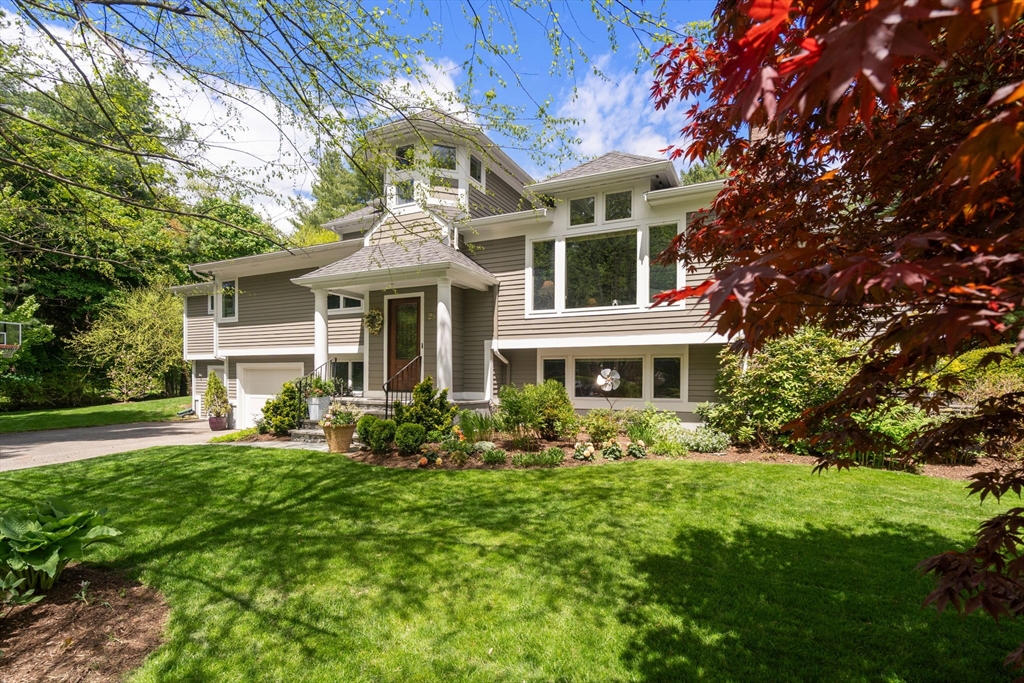 28 Brooks RD, Wayland, MA Photo #4