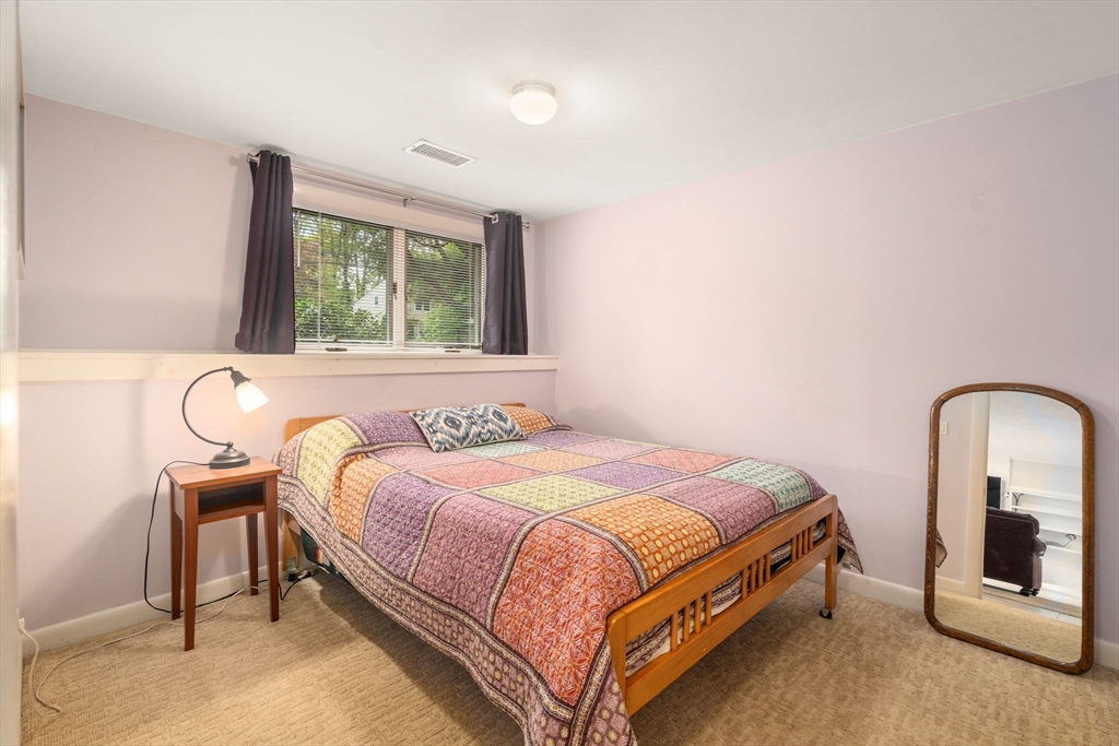 28 Brooks RD, Wayland, MA Photo #33