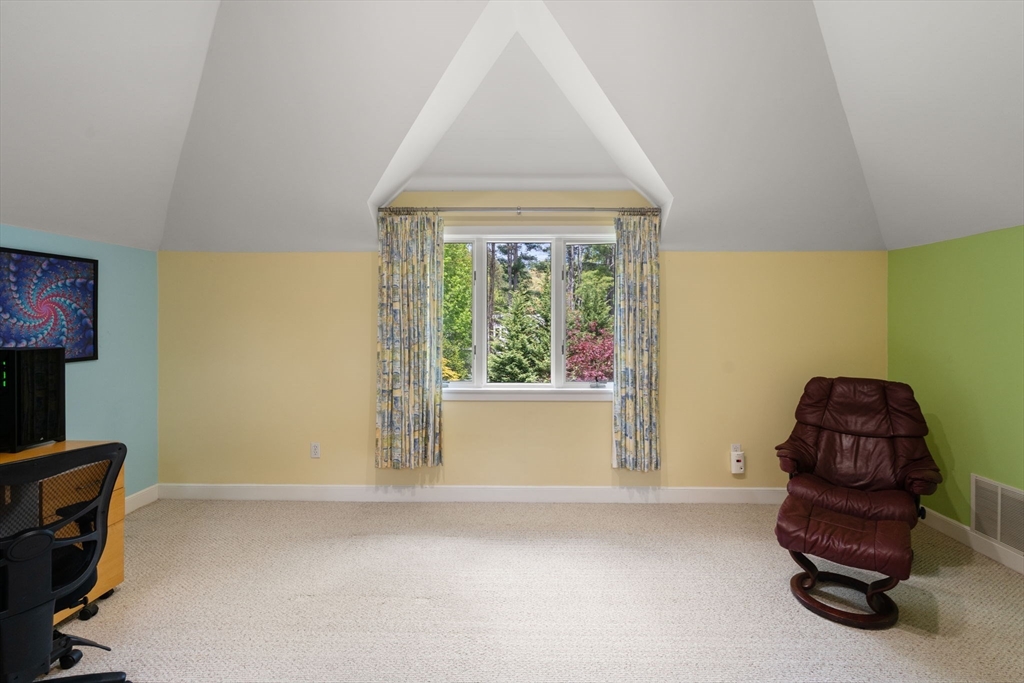 28 Brooks RD, Wayland, MA Photo #30