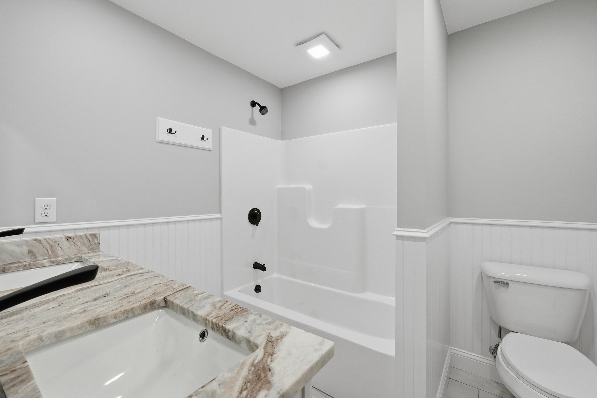 16 King St #1, Fitchburg, MA, 16 King St #1, Fitchburg, MA Photo #17