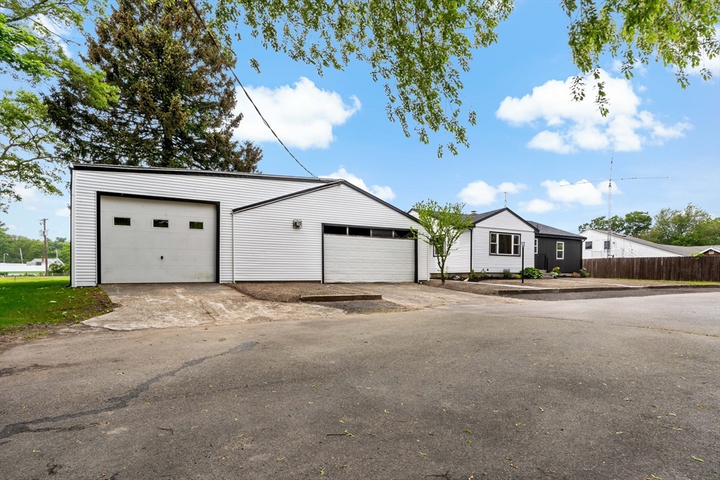 23 Donna St