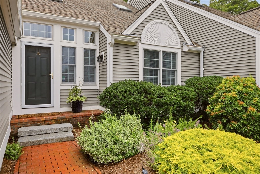 73 Hidden Bay Dr 73