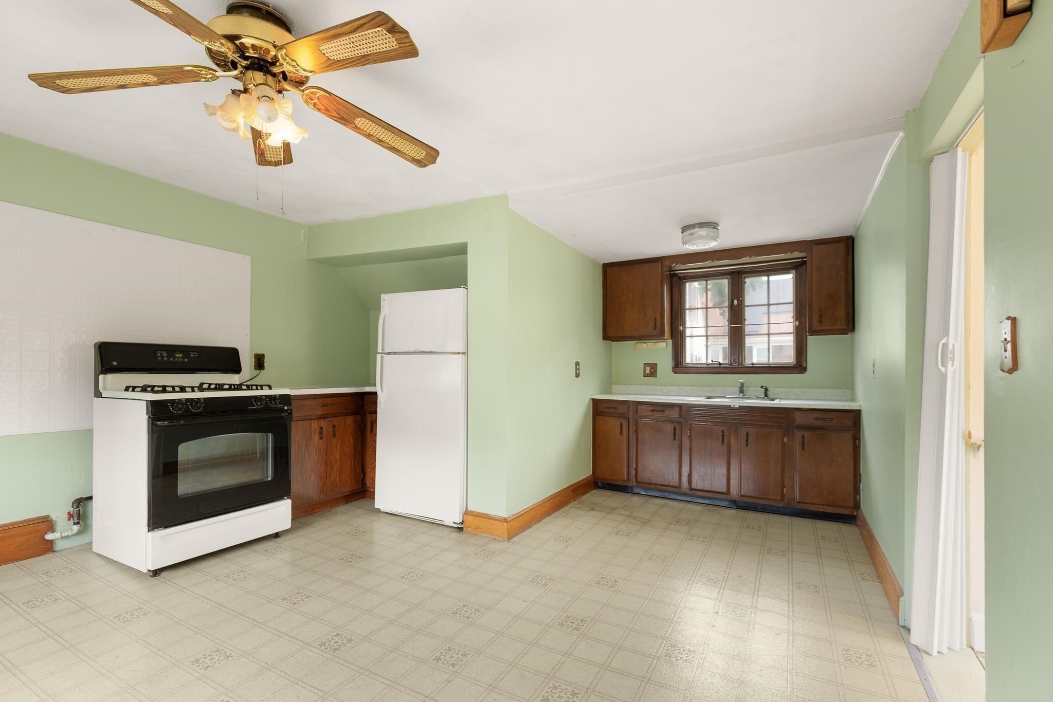 161 Park St, Medford, MA, 161 Park St, Medford, MA Photo #18