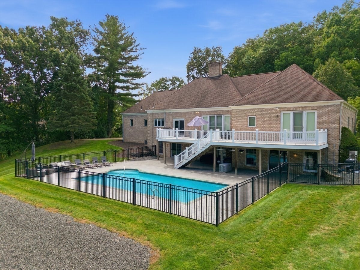 196 High Meadow Dr, West Springfield, MA, 196 High Meadow Dr, West Springfield, MA Photo #37