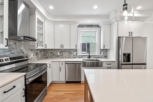 8 Cushing St