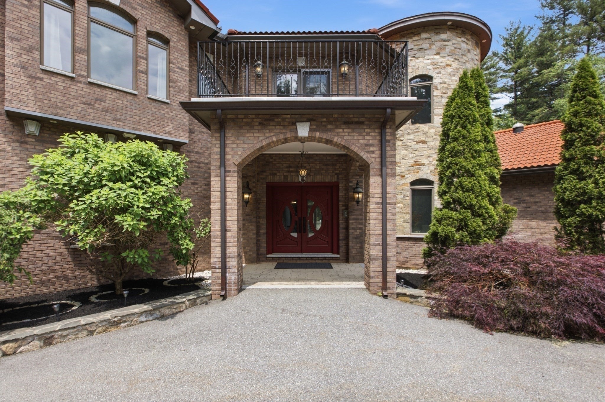 8 Janice Ave
