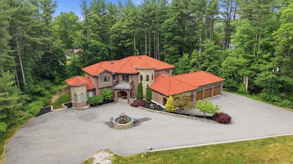 8 Janice Ave