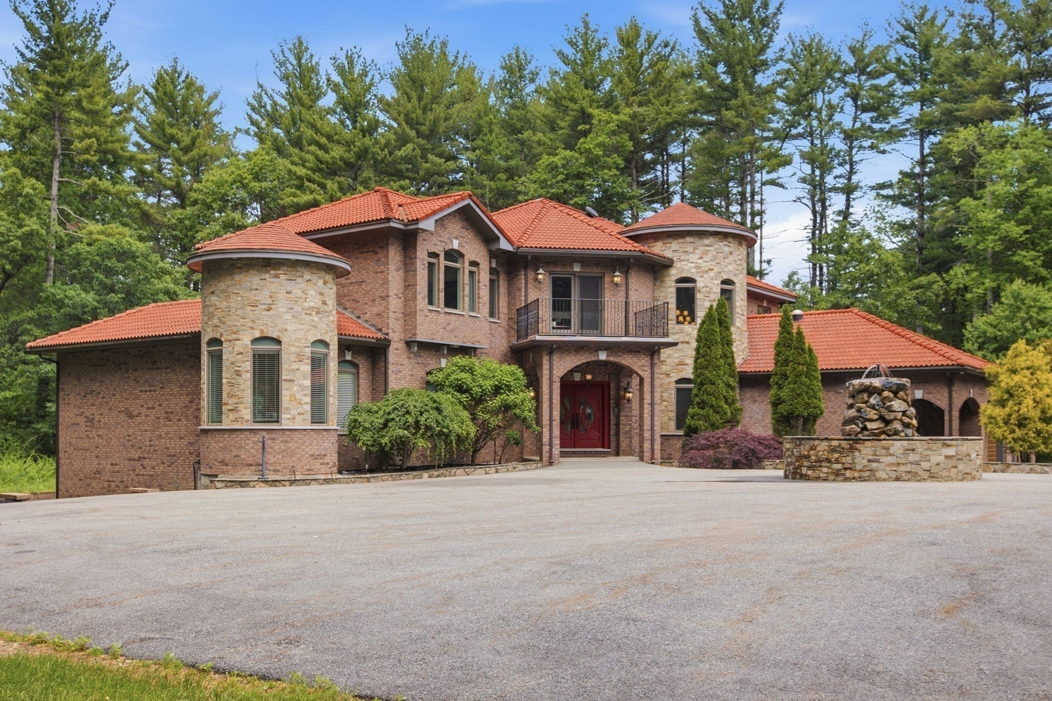 8 Janice Ave