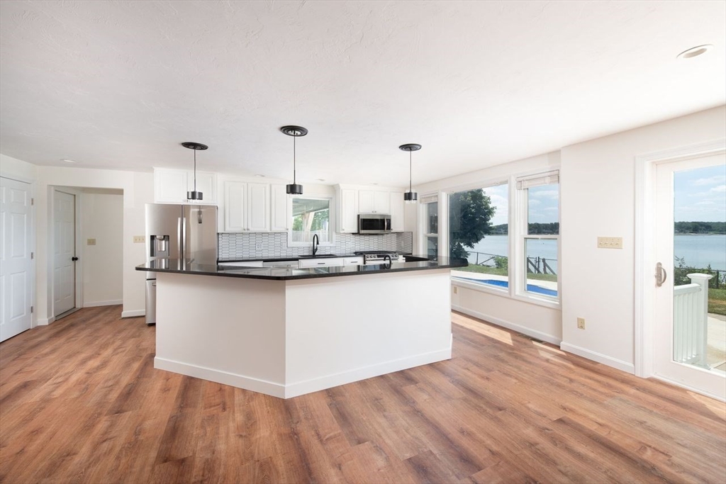 72 Bluff Rd