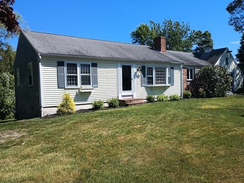 Single Family Residence in Yarmouth MA 45 Tanglewood Dr.jpg