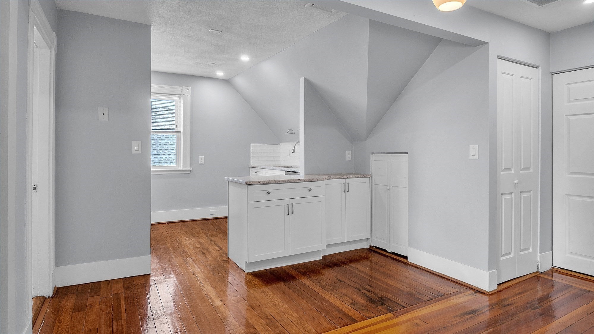 90 Cypress St #2, Watertown, MA Photo #7