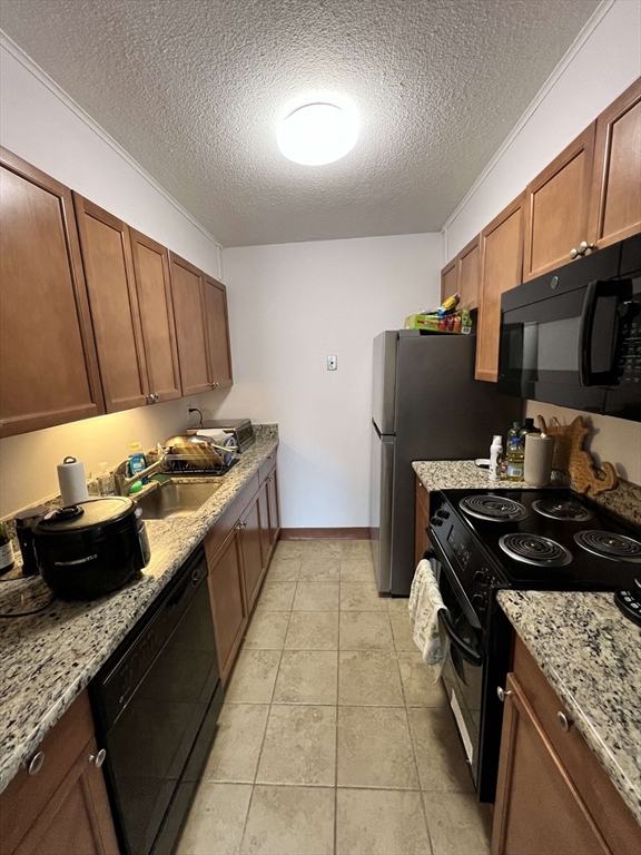 566 Commonwealth 501