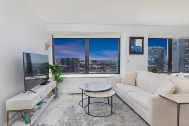 85 East India Row 25E