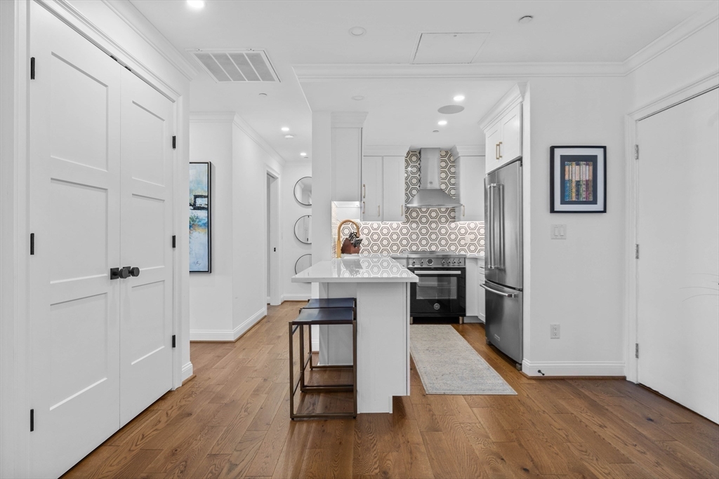 75 Clarendon St 505