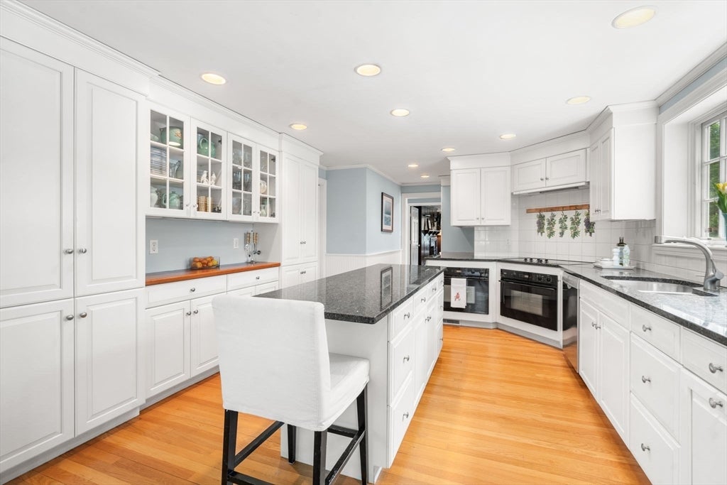 12 Greystone Road, Dover, MA Photo #9