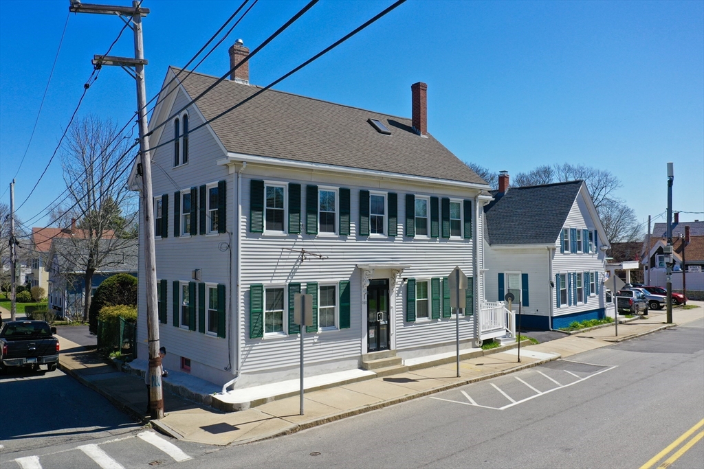 100 Sandwich St