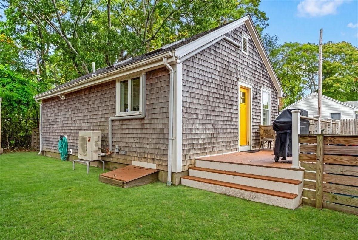 14 Sullivan Ave, Plymouth, MA Photo #17