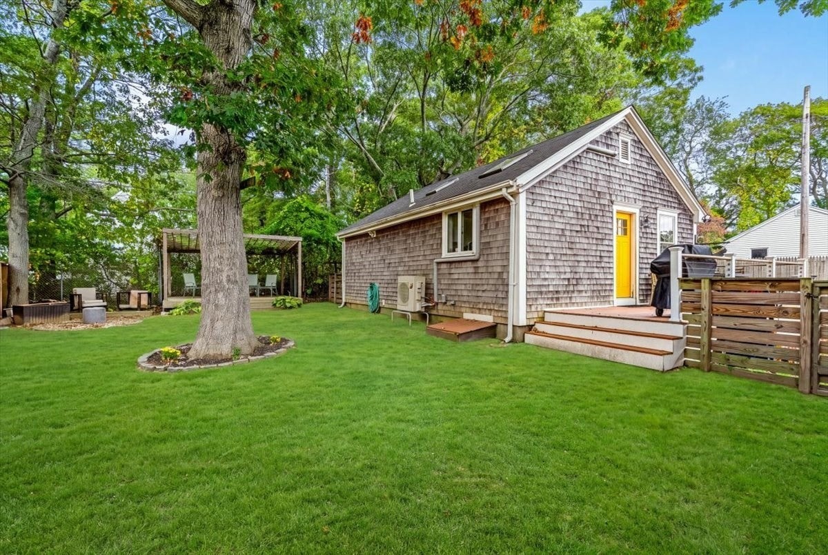 14 Sullivan Ave, Plymouth, MA Photo #18