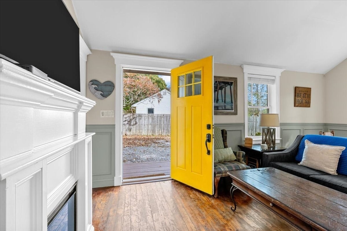 14 Sullivan Ave, Plymouth, MA Photo #4