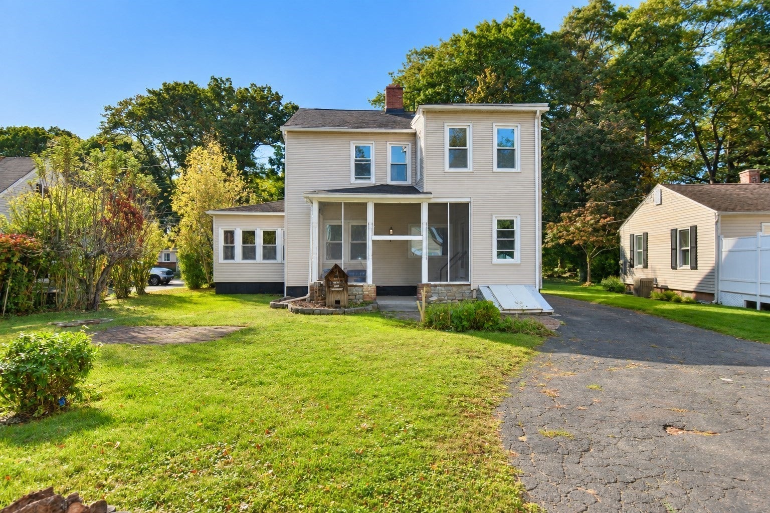 60 Worthy Ave, West Springfield, MA Photo #4