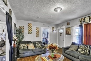 124-126 Westford Cir