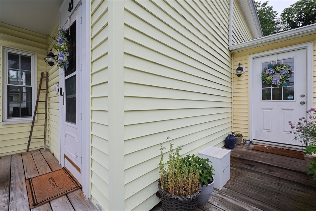 43 Thompson St