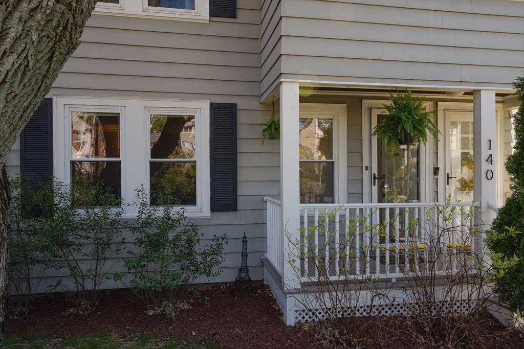 140 Trapelo Rd 140