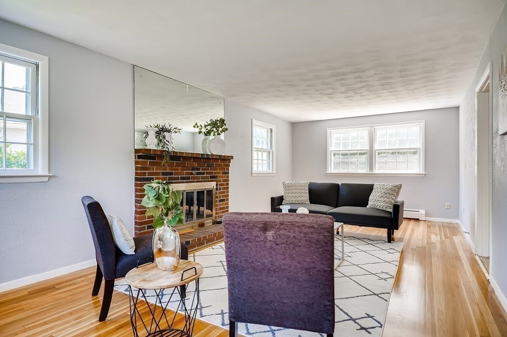 16 Phillip Ave, Burlington, MA, 16 Phillip Ave, Burlington, MA Photo #17
