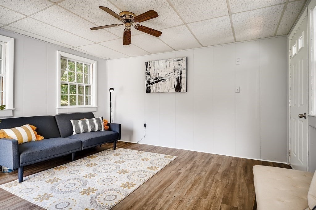 16 Phillip Ave, Burlington, MA, 16 Phillip Ave, Burlington, MA Photo #19