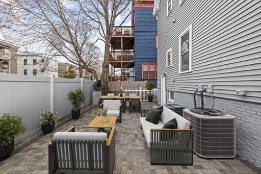 17 Cameron Avenue 17