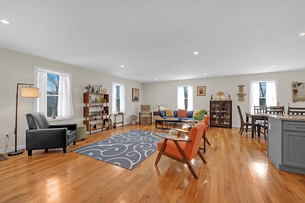 103 Daniel Shays Hwy