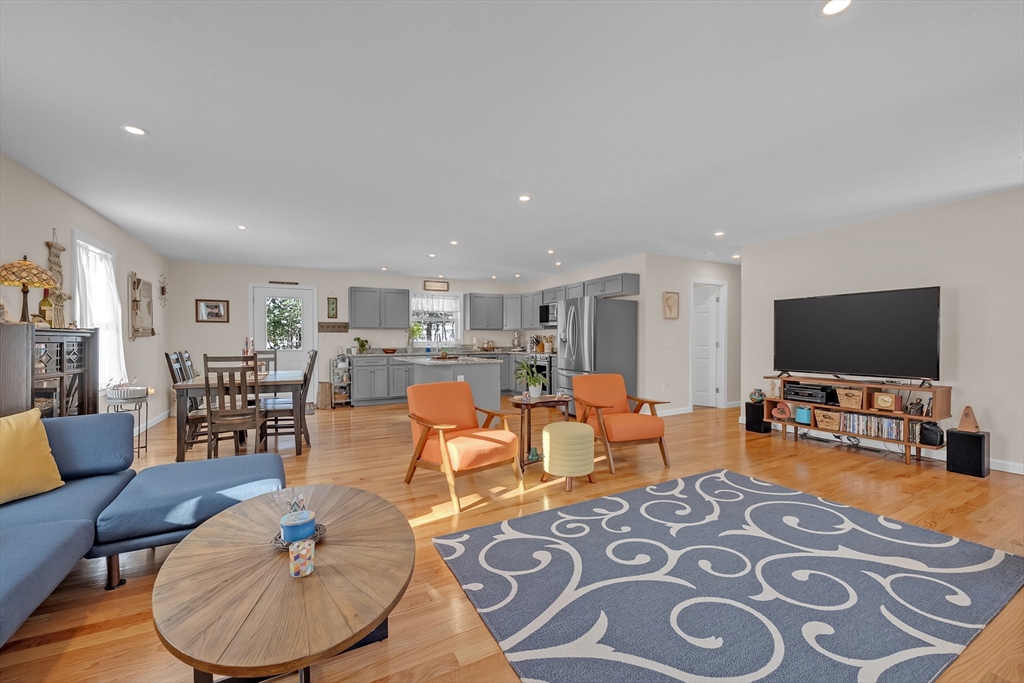 103 Daniel Shays Hwy